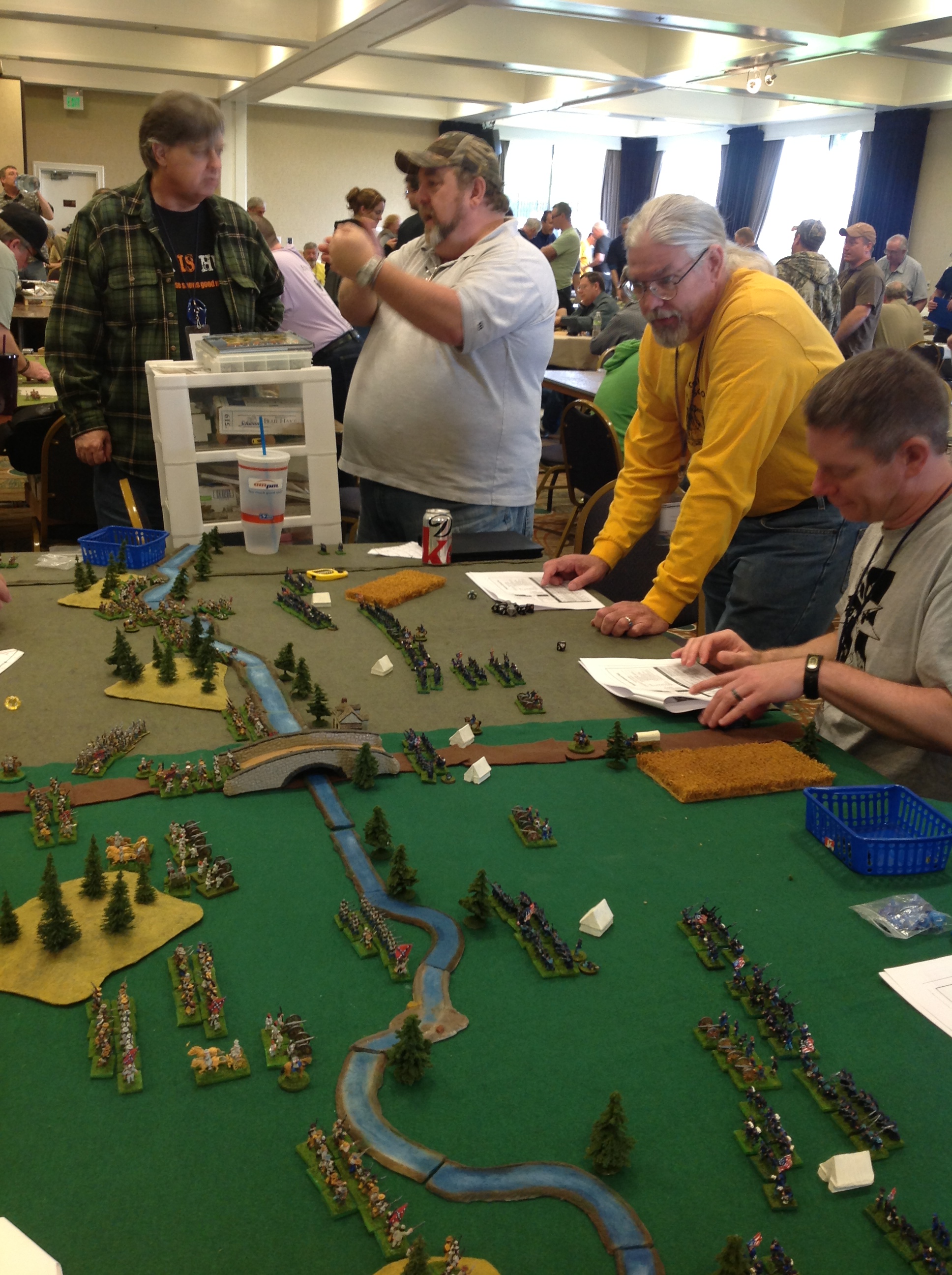 Scott Potter gives instructions to his 15mm ACW Pipe Creek scenario