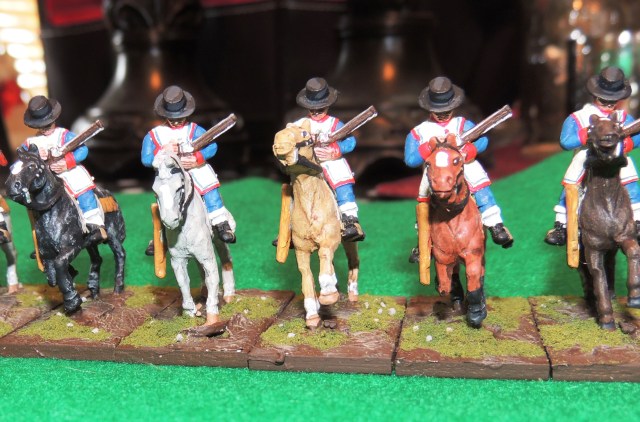 These figures are armed with carbine or escopeta.  These figures are a bit crude, but highly paintable.  I really enjoyed working on them. 